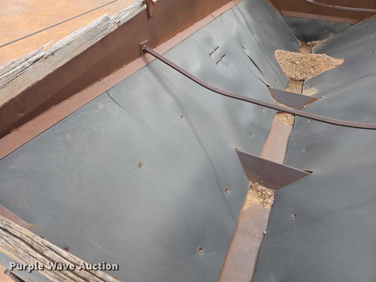 image for item ES2960 1999 Volvo WG rock slinger