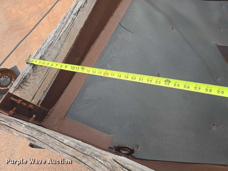 image for item ES2960 1999 Volvo WG rock slinger