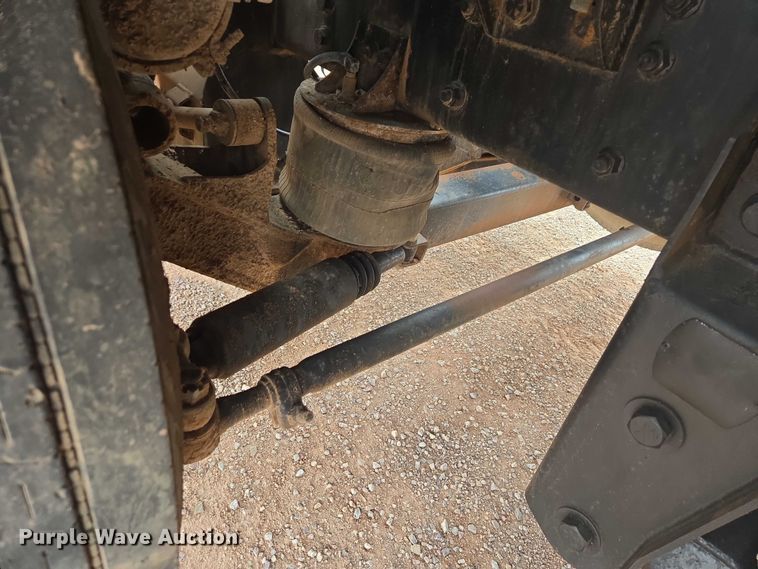 image for item ES2960 1999 Volvo WG rock slinger