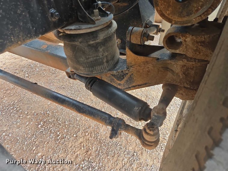 image for item ES2960 1999 Volvo WG rock slinger