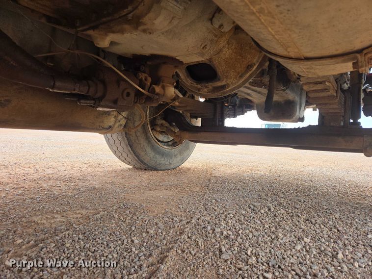 image for item ES2960 1999 Volvo WG rock slinger