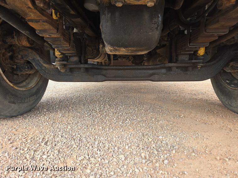 image for item ES2960 1999 Volvo WG rock slinger