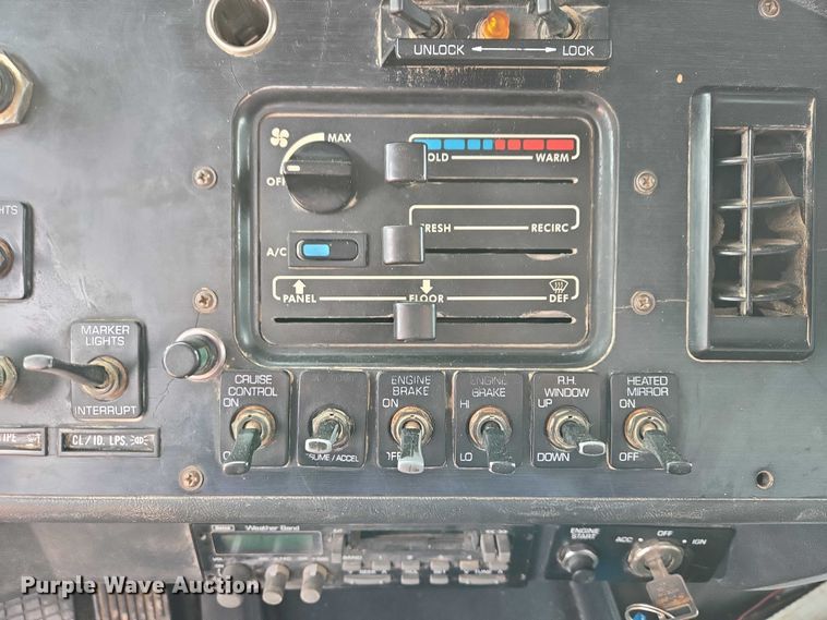 image for item ES2960 1999 Volvo WG rock slinger