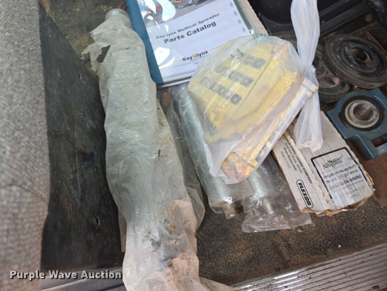 image for item ES2960 1999 Volvo WG rock slinger