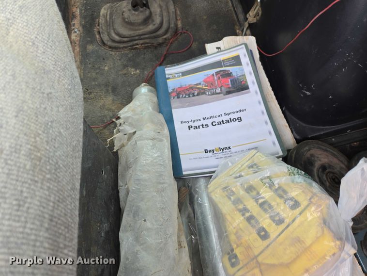 image for item ES2960 1999 Volvo WG rock slinger