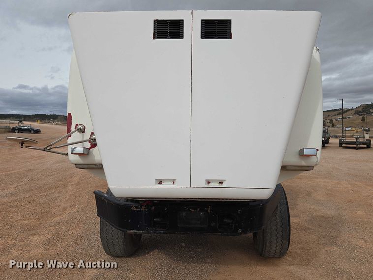 image for item ES2960 1999 Volvo WG rock slinger