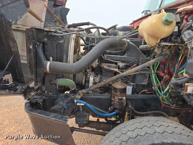 image for item ES2960 1999 Volvo WG rock slinger