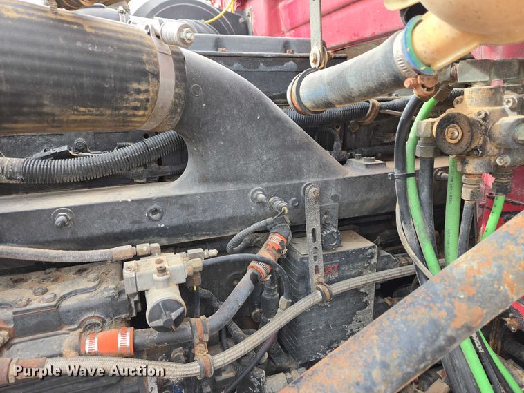 image for item ES2960 1999 Volvo WG rock slinger