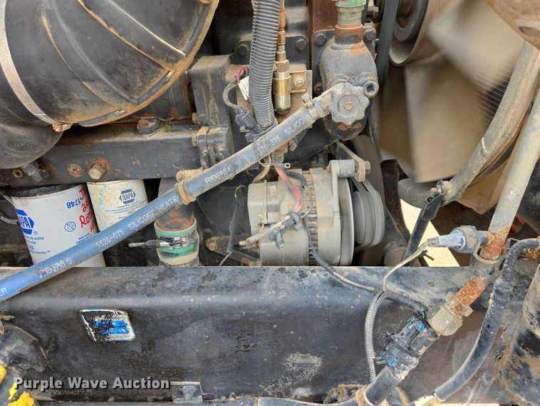 image for item ES2960 1999 Volvo WG rock slinger