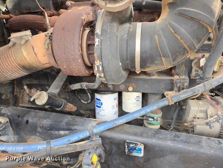 image for item ES2960 1999 Volvo WG rock slinger