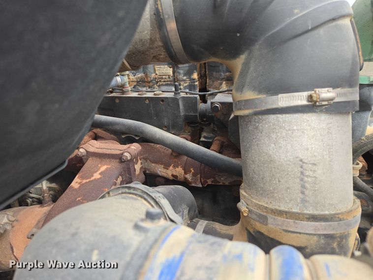 image for item ES2960 1999 Volvo WG rock slinger