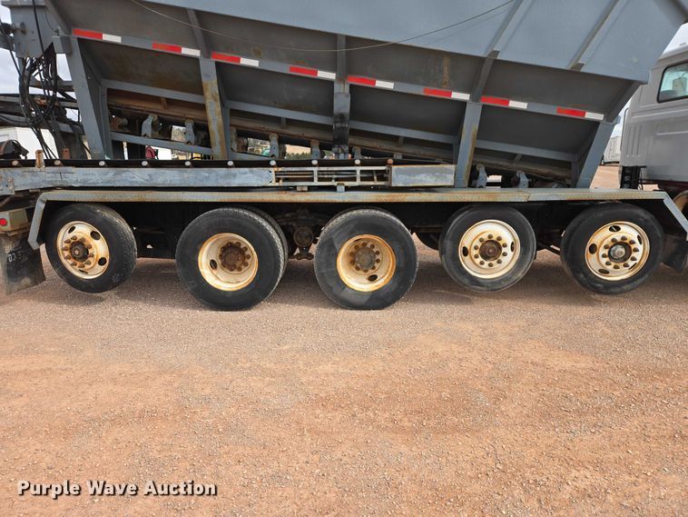 image for item ES2960 1999 Volvo WG rock slinger