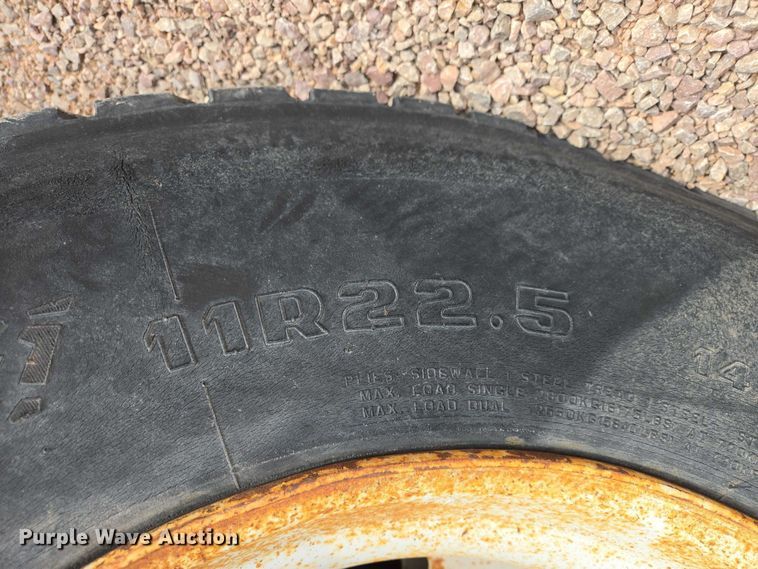 image for item ES2960 1999 Volvo WG rock slinger