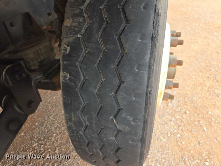 image for item ES2960 1999 Volvo WG rock slinger