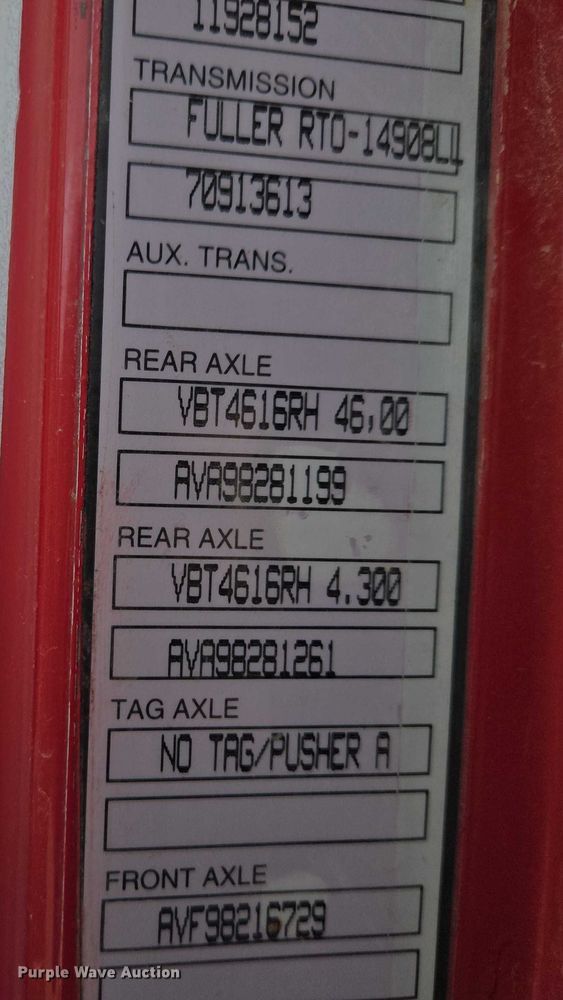 image for item ES2960 1999 Volvo WG rock slinger