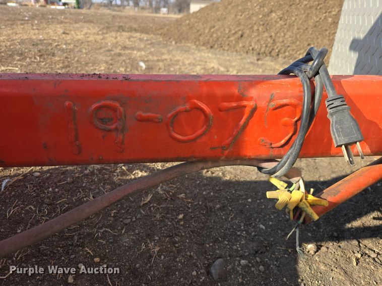 image for item ES2996 2002 Heat King HK500 ground heater