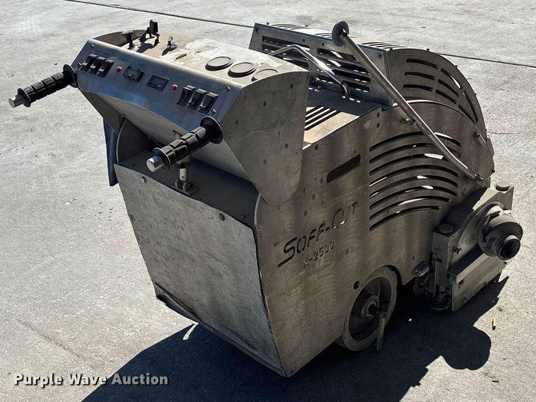 image for item ES5016 2005 Soff-Cut X-2500 concrete saw