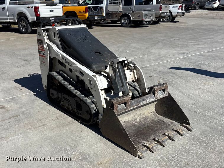 image for item ES5017 2011 Bobcat MT52 compact utility loader