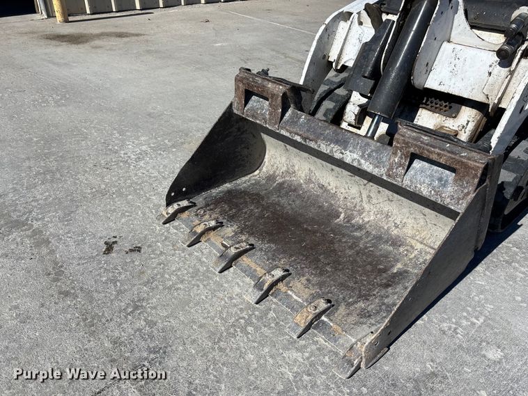 image for item ES5017 2011 Bobcat MT52 compact utility loader
