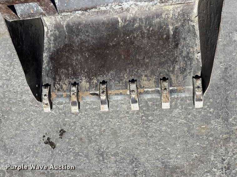 image for item ES5017 2011 Bobcat MT52 compact utility loader