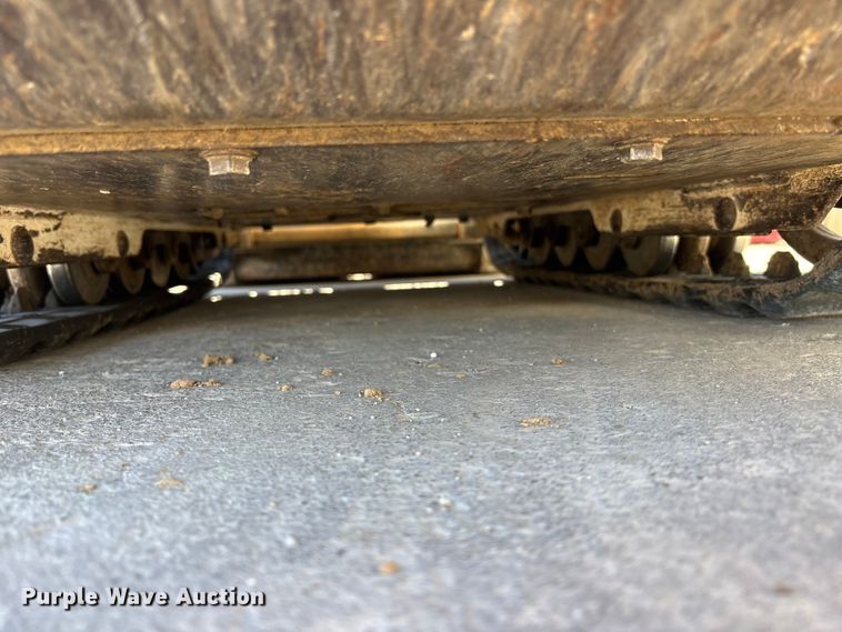 image for item ES5017 2011 Bobcat MT52 compact utility loader