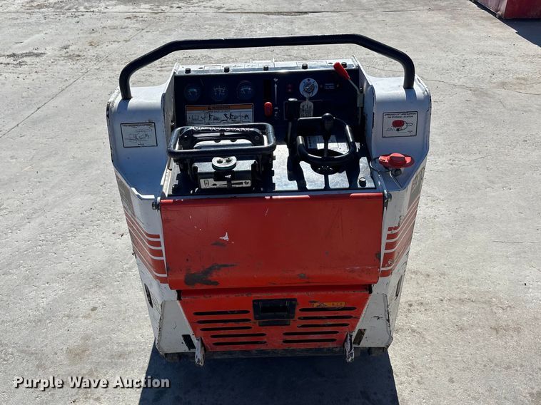 image for item ES5017 2011 Bobcat MT52 compact utility loader