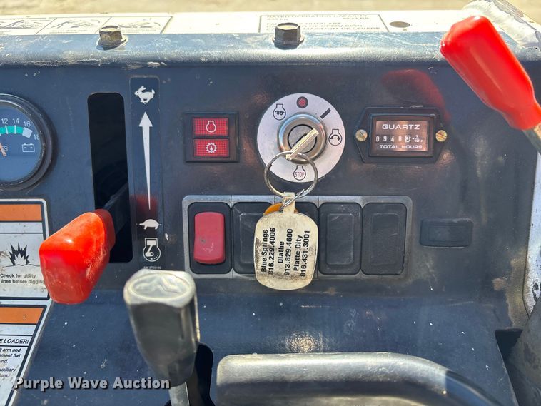 image for item ES5017 2011 Bobcat MT52 compact utility loader