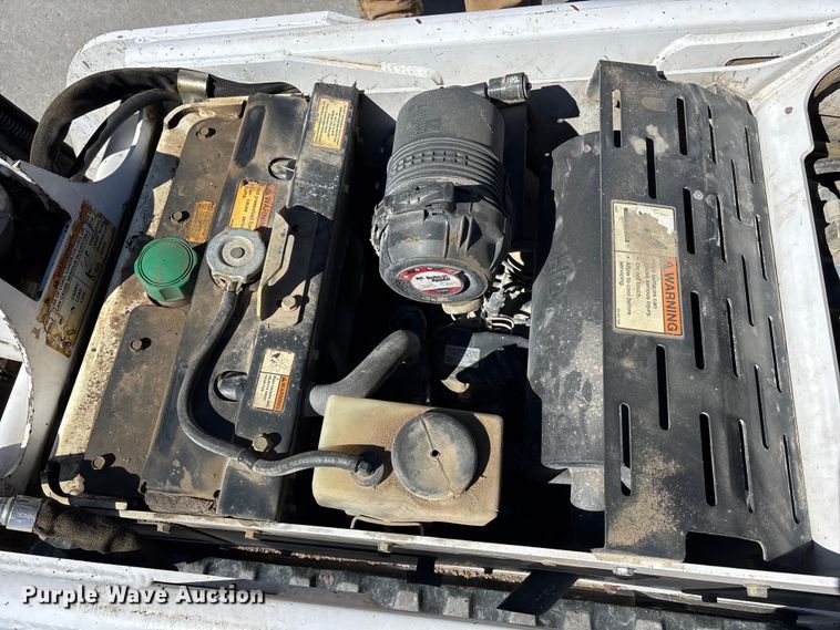 image for item ES5017 2011 Bobcat MT52 compact utility loader