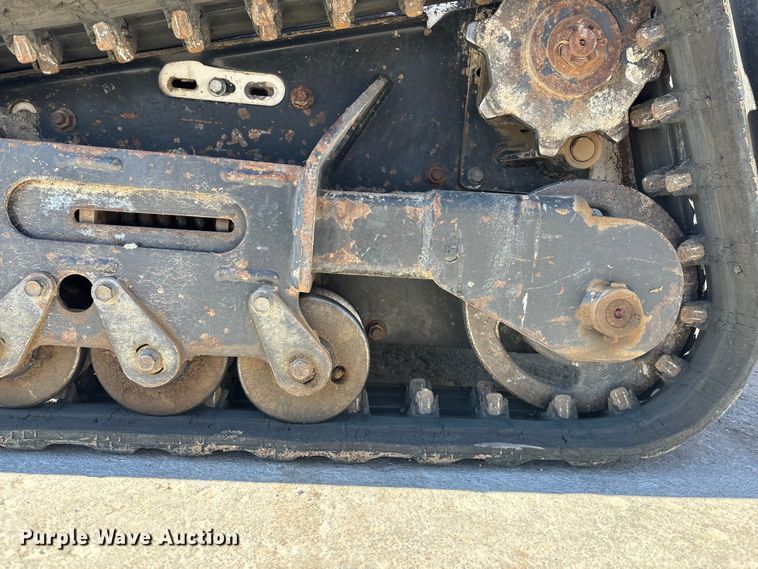 image for item ES5017 2011 Bobcat MT52 compact utility loader