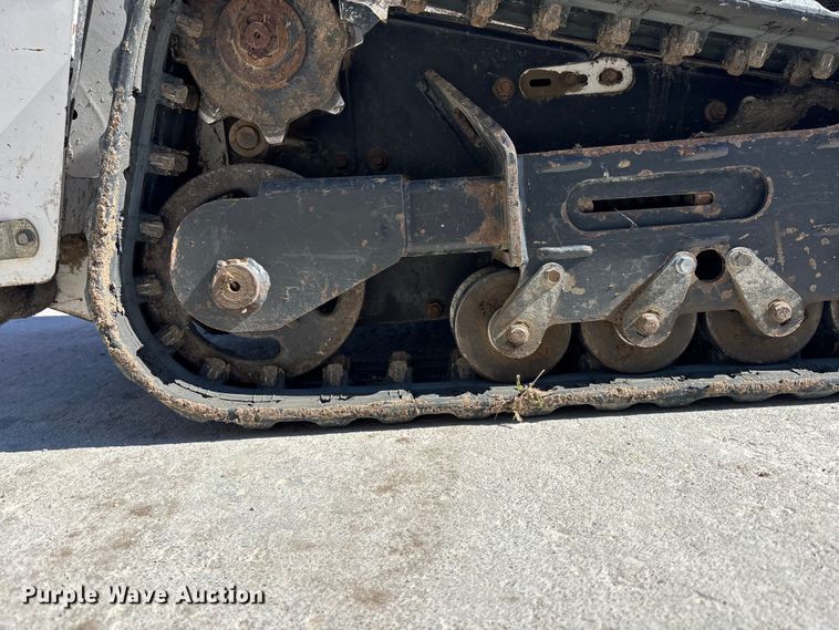 image for item ES5017 2011 Bobcat MT52 compact utility loader