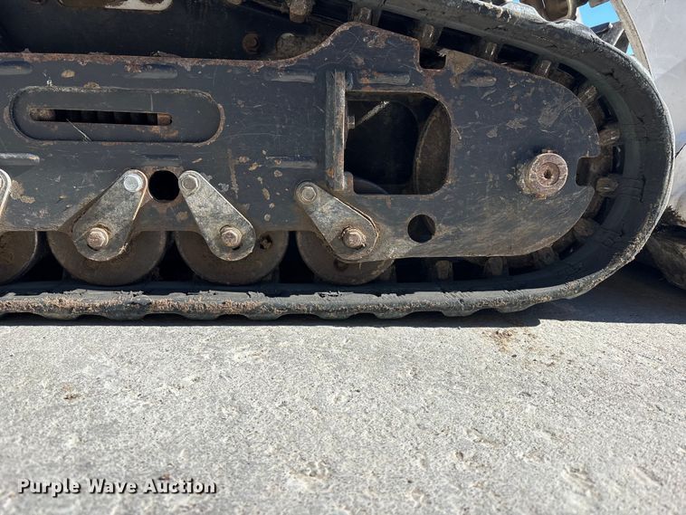 image for item ES5017 2011 Bobcat MT52 compact utility loader