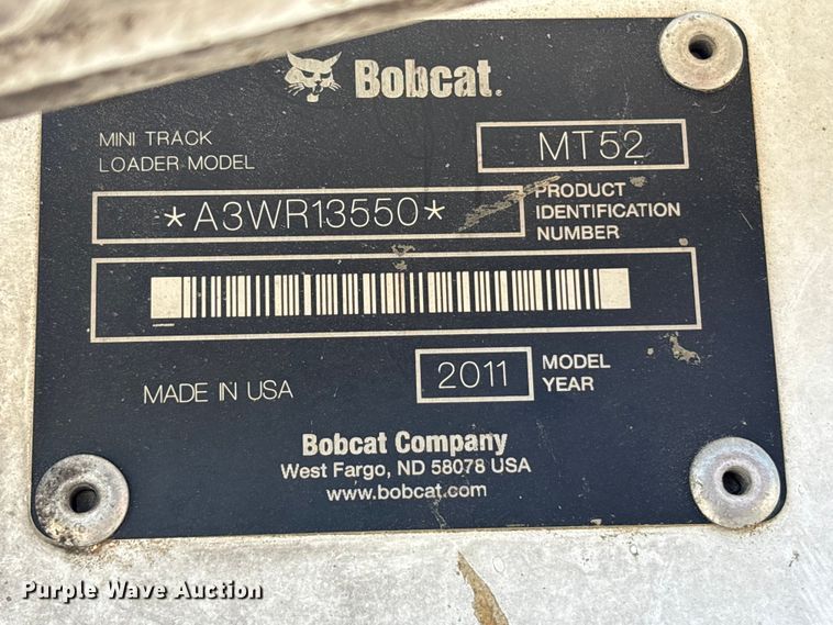 image for item ES5017 2011 Bobcat MT52 compact utility loader