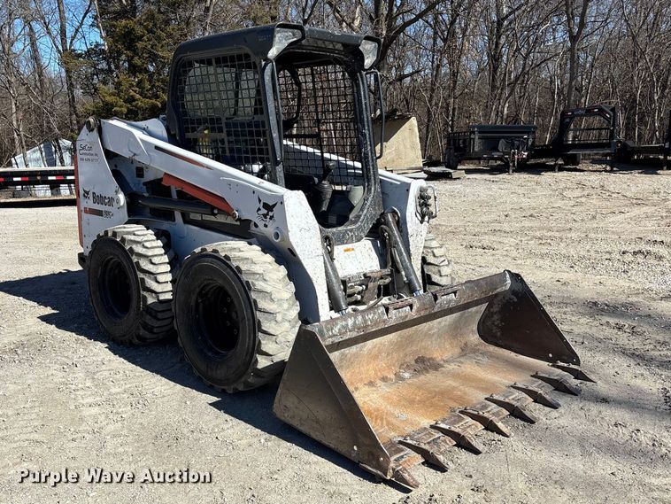 image for item ES5021 2013 Bobcat S510 skid steer loader