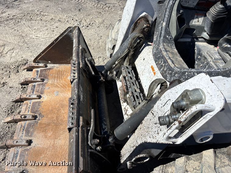 image for item ES5021 2013 Bobcat S510 skid steer loader