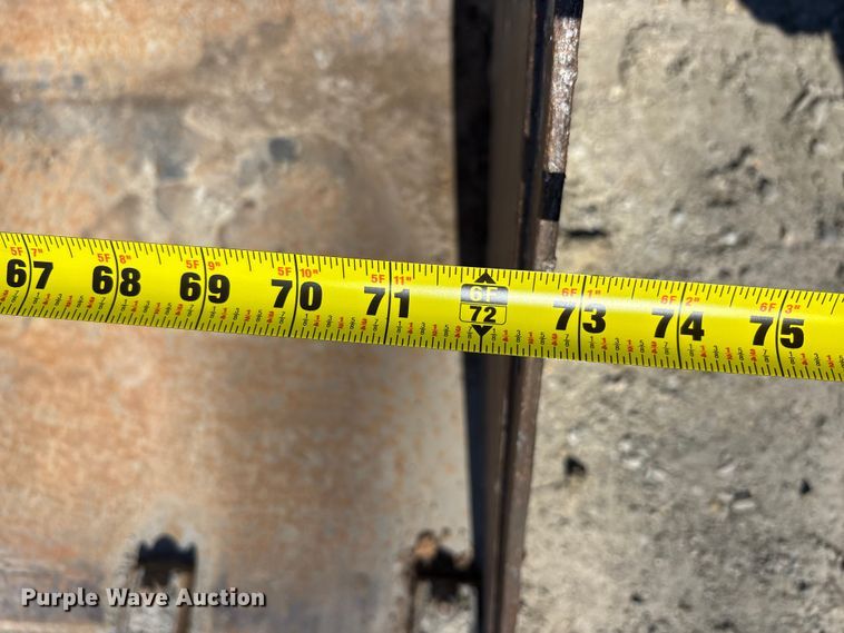 image for item ES5021 2013 Bobcat S510 skid steer loader