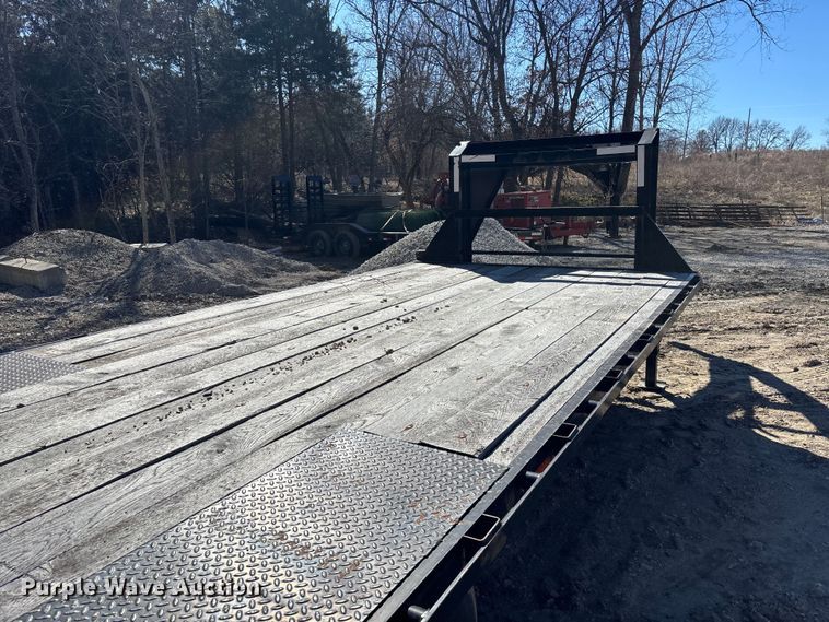 image for item ES5023 2014 Load Trail Load Max equipment trailer