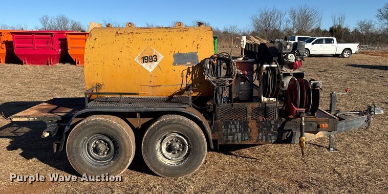 image for item ES5600 1992 United Enterprises fuel trailer