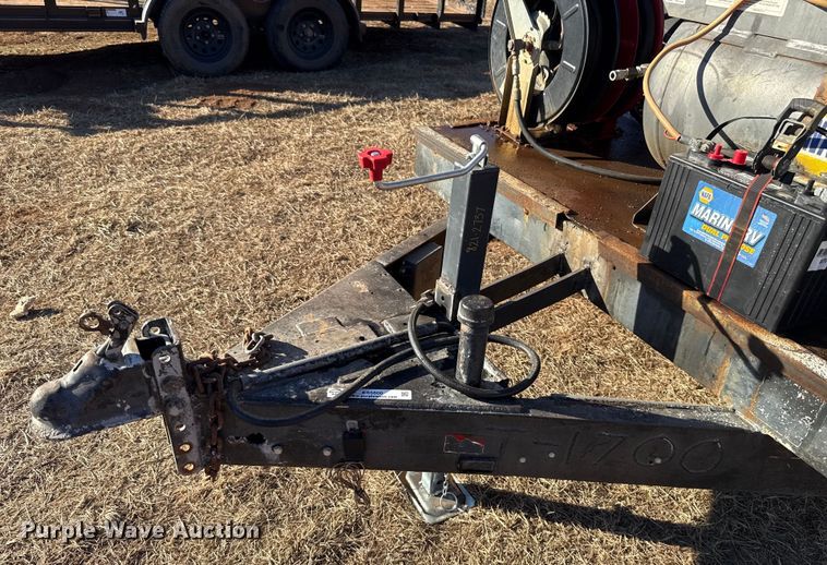 image for item ES5600 1992 United Enterprises fuel trailer