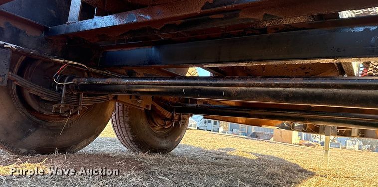 image for item ES5600 1992 United Enterprises fuel trailer