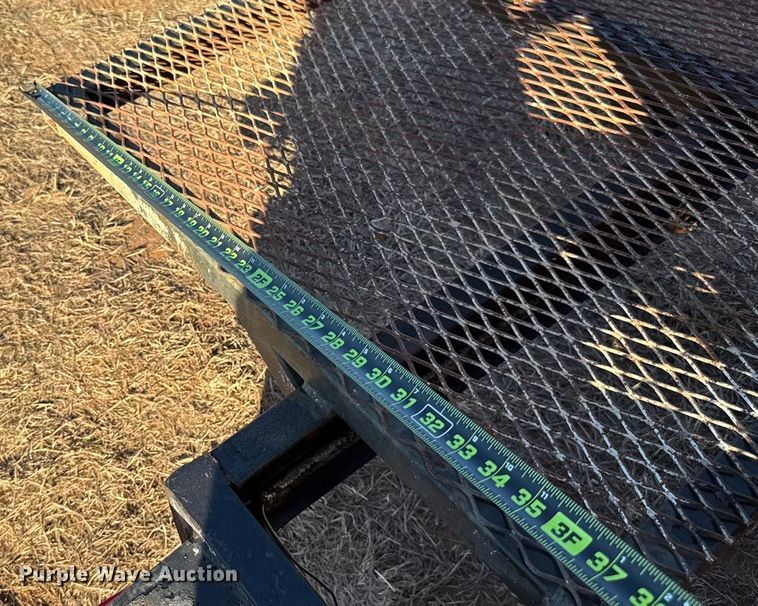 image for item ES5600 1992 United Enterprises fuel trailer