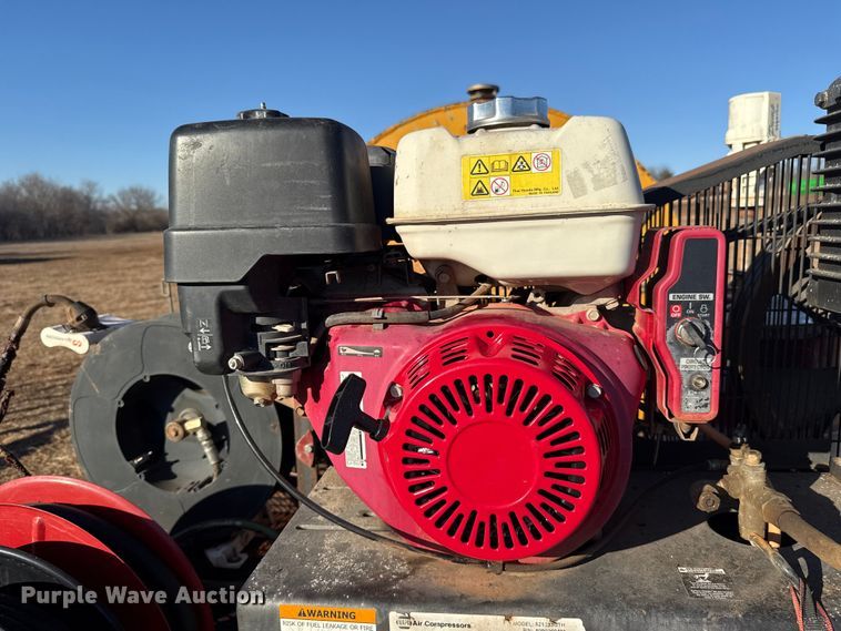 image for item ES5600 1992 United Enterprises fuel trailer