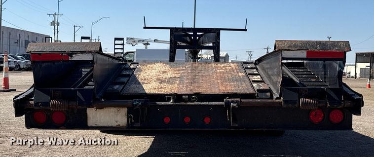 image for item ES5812 2002 Central Trailer Corp. equipment trailer