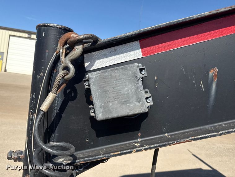 image for item ES5812 2002 Central Trailer Corp. equipment trailer