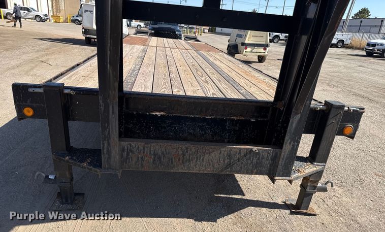 image for item ES5812 2002 Central Trailer Corp. equipment trailer