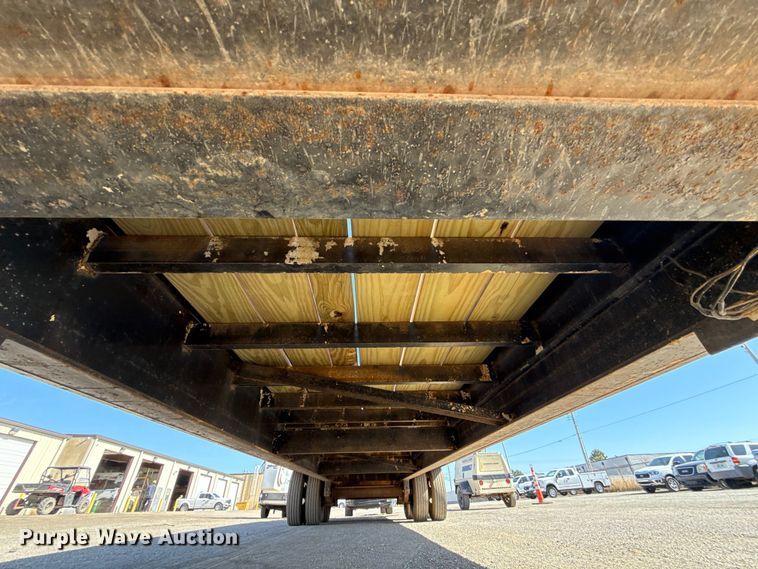 image for item ES5812 2002 Central Trailer Corp. equipment trailer