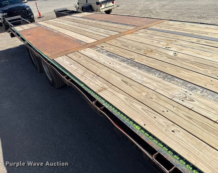 image for item ES5812 2002 Central Trailer Corp. equipment trailer