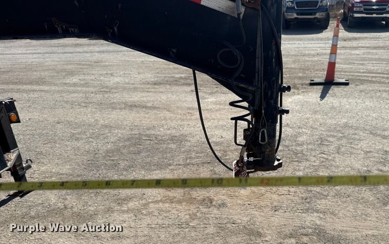 image for item ES5812 2002 Central Trailer Corp. equipment trailer