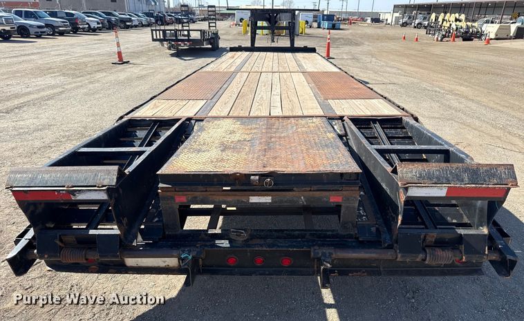 image for item ES5812 2002 Central Trailer Corp. equipment trailer