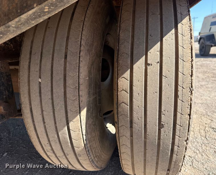 image for item ES5812 2002 Central Trailer Corp. equipment trailer