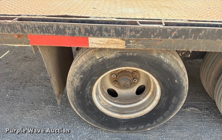 image for item ES5812 2002 Central Trailer Corp. equipment trailer